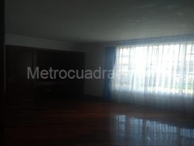Casa de 4 alcobas en venta en San Jose De Bavaria, Bogotá, 420 m² · foto 9 de 10