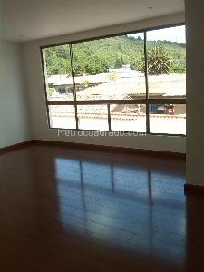 Casa de 3 alcobas en venta en San Jose De Bavaria, Bogotá, 250 m² · foto 6 de 7
