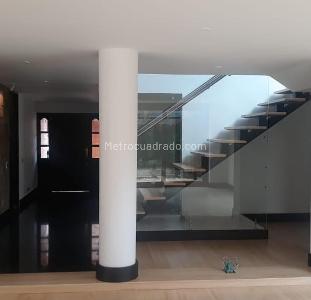 Casa de 4 alcobas en venta en San Jose De Bavaria, Bogotá, 540 m² · foto 5 de 6