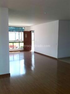 Casa de 3 alcobas en venta en San Jose De Bavaria, Bogotá, 190 m² · foto 5 de 7