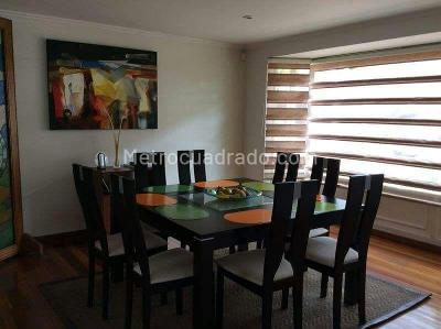 Casa en venta en San Jose De Bavaria, Bogotá · foto 2 de 9
