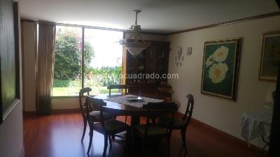 Casa de 4 alcobas en venta en San Jose De Bavaria, Bogotá, 400 m² · foto 3 de 5