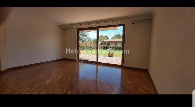 Casa de 4 alcobas en venta en San Jose De Bavaria, Bogotá, 350 m² · foto 16 de 18