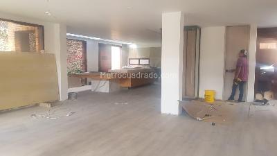 Casa de 4 alcobas en venta en San Jose De Bavaria, Bogotá, 500 m² · foto 11 de 12
