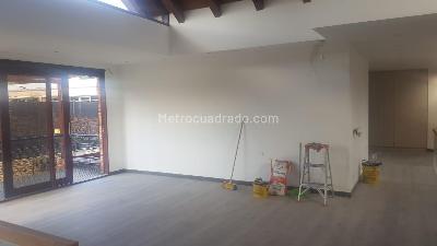Casa de 4 alcobas en venta en San Jose De Bavaria, Bogotá, 500 m² · foto 5 de 12