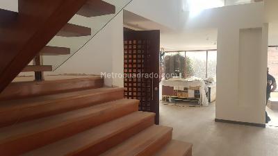 Casa de 4 alcobas en venta en San, Bogotá, 520 m² · foto 2 de 12