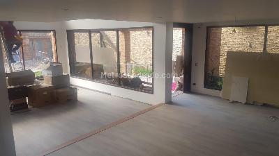 Casa de 4 alcobas en venta en San, Bogotá, 520 m² · foto 3 de 12