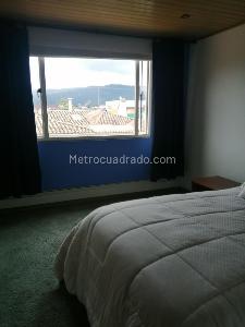 Casa de 4 alcobas en venta en San Jose De Bavaria, Bogotá, 270 m² · foto 4 de 8