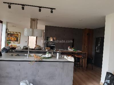 Casa de 5 alcobas en venta en San Jose De Bavaria, Bogotá, 480 m² · foto 6 de 20