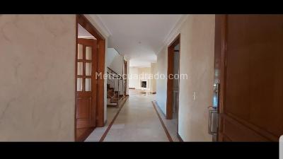 Casa de 4 alcobas en venta en San Jose De Bavaria, Bogotá, 350 m² · foto 19 de 20