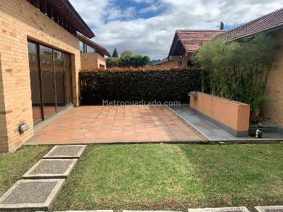 Casa de 5 alcobas en venta en San Jose De Bavaria, Bogotá, 360 m² · foto 8 de 9