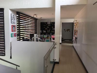 Casa de 5 alcobas en venta en San Jose De Bavaria, Bogotá, 520 m² · foto 5 de 11
