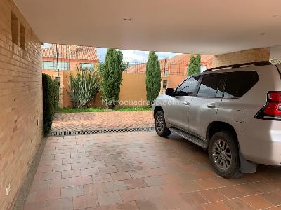 Casa de 5 alcobas en venta en San Jose De Spring, Bogotá, 650 m² · foto 5 de 19