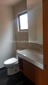 Casa de 4 alcobas en venta en San Jose De Bavaria, Bogotá, 380 m² · foto 13 de 20