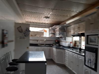 Casa de 4 alcobas en venta en San Jose De Bavaria, Bogotá, 351 m² · foto 6 de 13