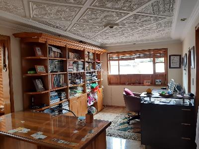 Casa de 4 alcobas en venta en San Jose De Bavaria, Bogotá, 351 m² · foto 9 de 13