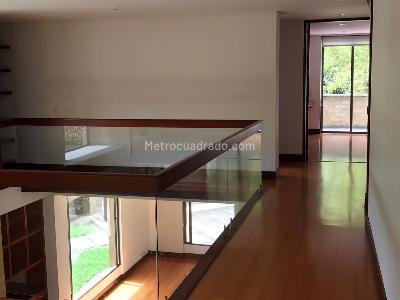 Casa de 4 alcobas en arriendo en San Jose De Bavaria, Bogotá, 330 m² · foto 14 de 18