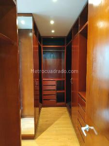 Casa de 4 alcobas en venta en San Simon, Bogotá, 380 m² · foto 6 de 12