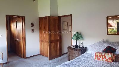 Casa de 4 alcobas en venta en San Jose De Bavaria, Bogotá, 350 m² · foto 2 de 8