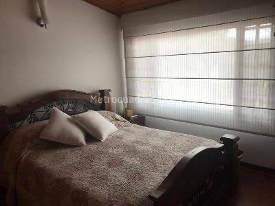 Casa de 4 alcobas en venta en San Jose De Bavaria, Bogotá, 300 m² · foto 6 de 8