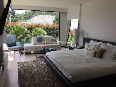 Casa de 4 alcobas en venta en San Jose De Bavaria, Bogotá, 600 m² · foto 11 de 11