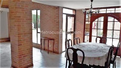 Casa de 3 alcobas en venta en San Jose De Bavaria, Bogotá, 336 m² · foto 6 de 9