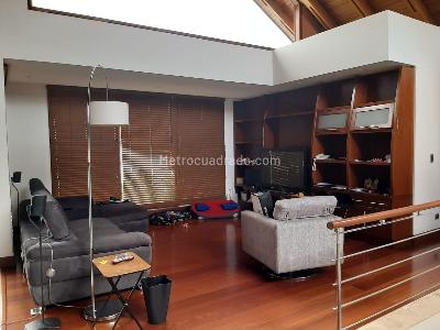 Casa de 4 alcobas en venta en San Jose De Bavaria, Bogotá, 520 m² · foto 4 de 10