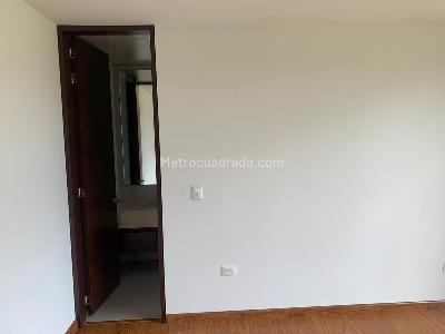 Casa de 5 alcobas en venta en San Simon, Bogotá, 490 m² · foto 11 de 20