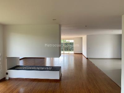 Casa de 5 alcobas en venta en San Simon, Bogotá, 490 m² · foto 4 de 20