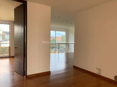 Casa de 5 alcobas en venta en San Simon, Bogotá, 490 m² · foto 7 de 20