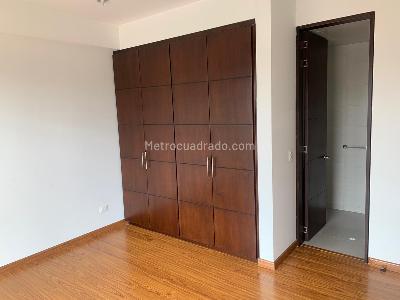 Casa de 5 alcobas en venta en San Simon, Bogotá, 490 m² · foto 9 de 20