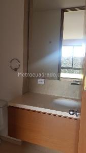 Casa de 4 alcobas en venta en San Jose De Bavaria, Bogotá, 390 m² · foto 10 de 18