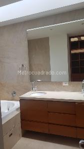 Casa de 4 alcobas en venta en San Jose De Bavaria, Bogotá, 390 m² · foto 11 de 18