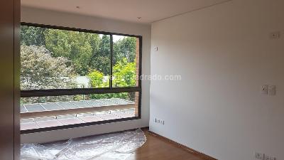Casa de 4 alcobas en venta en San Jose De Bavaria, Bogotá, 390 m² · foto 12 de 18