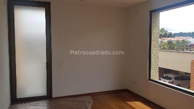 Casa de 4 alcobas en venta en San Jose De Bavaria, Bogotá, 390 m² · foto 17 de 18