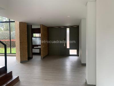 Casa de 4 alcobas en venta en San Sebastian, Bogotá, 500 m² · foto 4 de 20