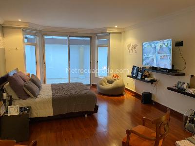 Casa de 3 alcobas en venta en San Jose De Bavaria, Bogotá, 370 m² · foto 4 de 10