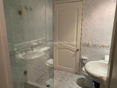 Casa de 3 alcobas en venta en San Jose De Bavaria, Bogotá, 370 m² · foto 6 de 10