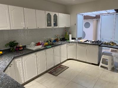 Casa de 3 alcobas en venta en San Jose De Bavaria, Bogotá, 370 m² · foto 7 de 10