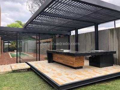 Casa de 4 alcobas en venta en San Jose De Bavaria, Bogotá, 580 m² · foto 4 de 7