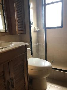 Casa de 3 alcobas en venta en San Jose De Bavaria, Bogotá, 290 m² · foto 4 de 6