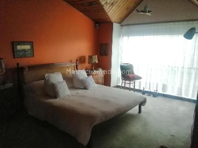 Casa de 3 alcobas en venta en San Jose De Bavaria, Bogotá, 220 m² · foto 8 de 9