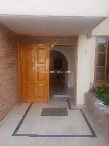 Casa de 4 alcobas en venta en San Jose De Bavaria, Bogotá, 350 m² · foto 5 de 9