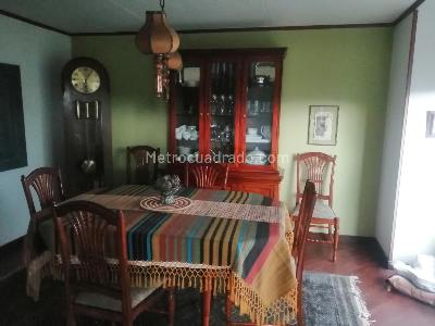 Casa de 3 alcobas en venta en San Jose De Bavaria, Bogotá, 250 m² · foto 5 de 9