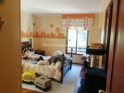 Casa de 4 alcobas en venta en San, Bogotá, 260 m² · foto 3 de 9
