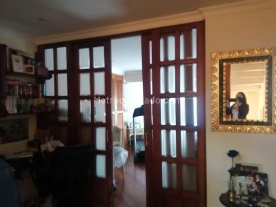Casa de 4 alcobas en venta en San, Bogotá, 260 m² · foto 5 de 9