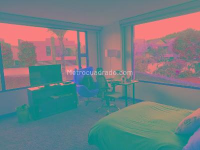 Casa de 4 alcobas en venta en San Jose De Bavaria, Bogotá, 450 m² · foto 18 de 20