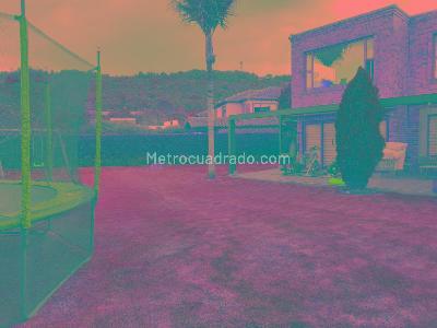 Casa de 4 alcobas en venta en San Jose De Bavaria, Bogotá, 450 m² · foto 4 de 20