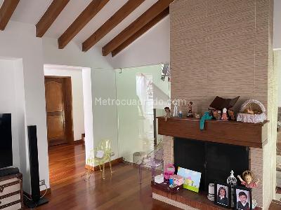 Casa de 5 alcobas en venta en San Jose De Bavaria, Bogotá, 450 m² · foto 10 de 16