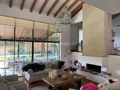 Casa de 5 alcobas en venta en San Jose De Bavaria, Bogotá, 450 m² · foto 3 de 16